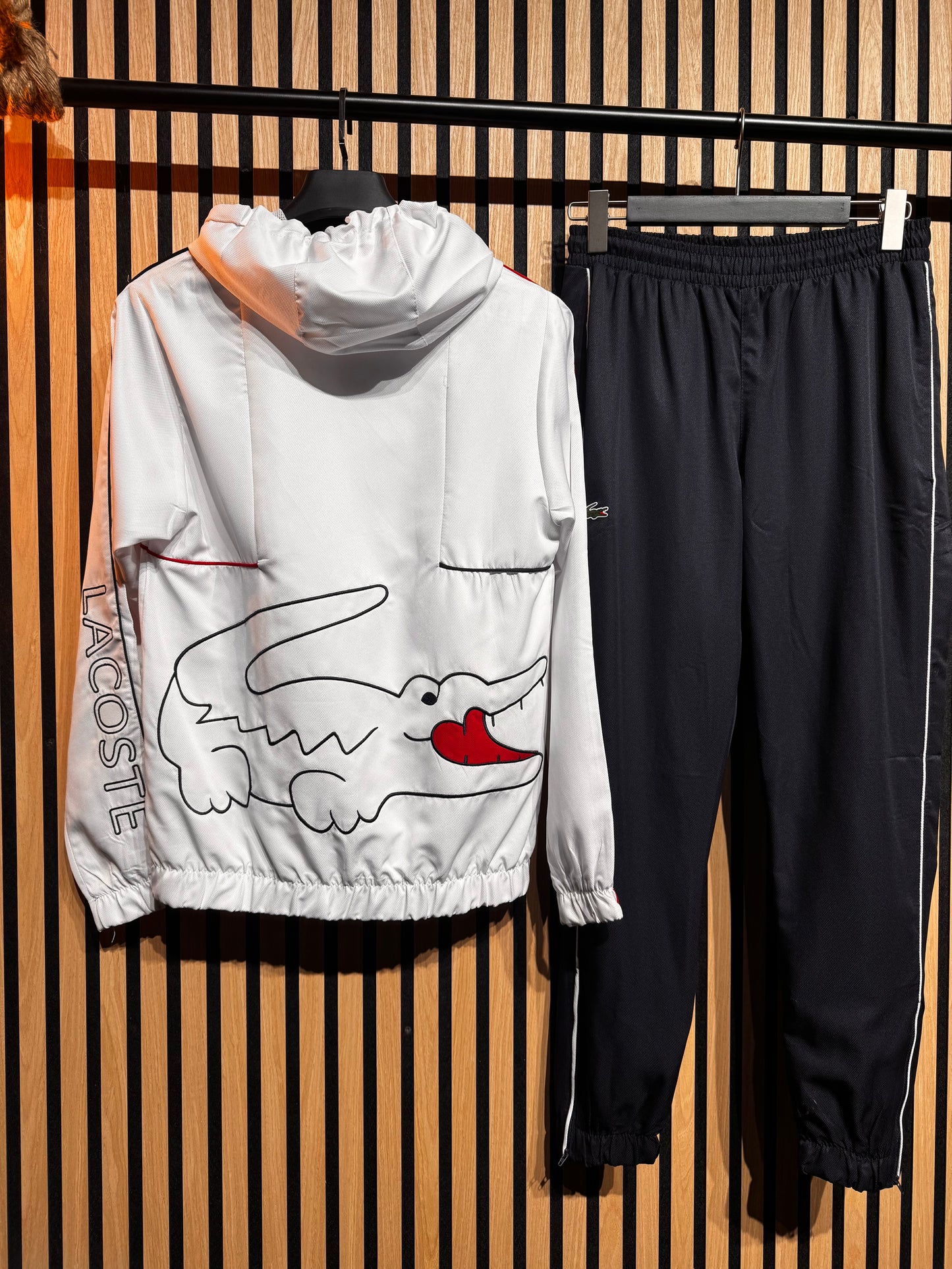 Σετ Lacoste - Gv11175 Άσπρο Ζακέτα & Μαύρο Παντελόνι