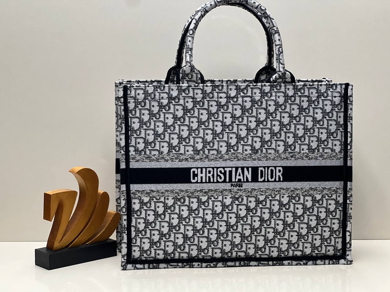 CHRISTIAN DIOR BAG -026