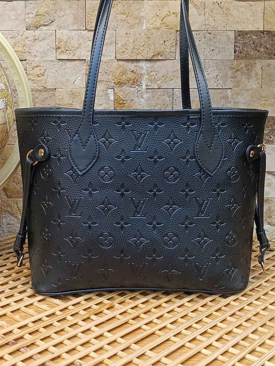 LUIS VUITTON BAG - 054