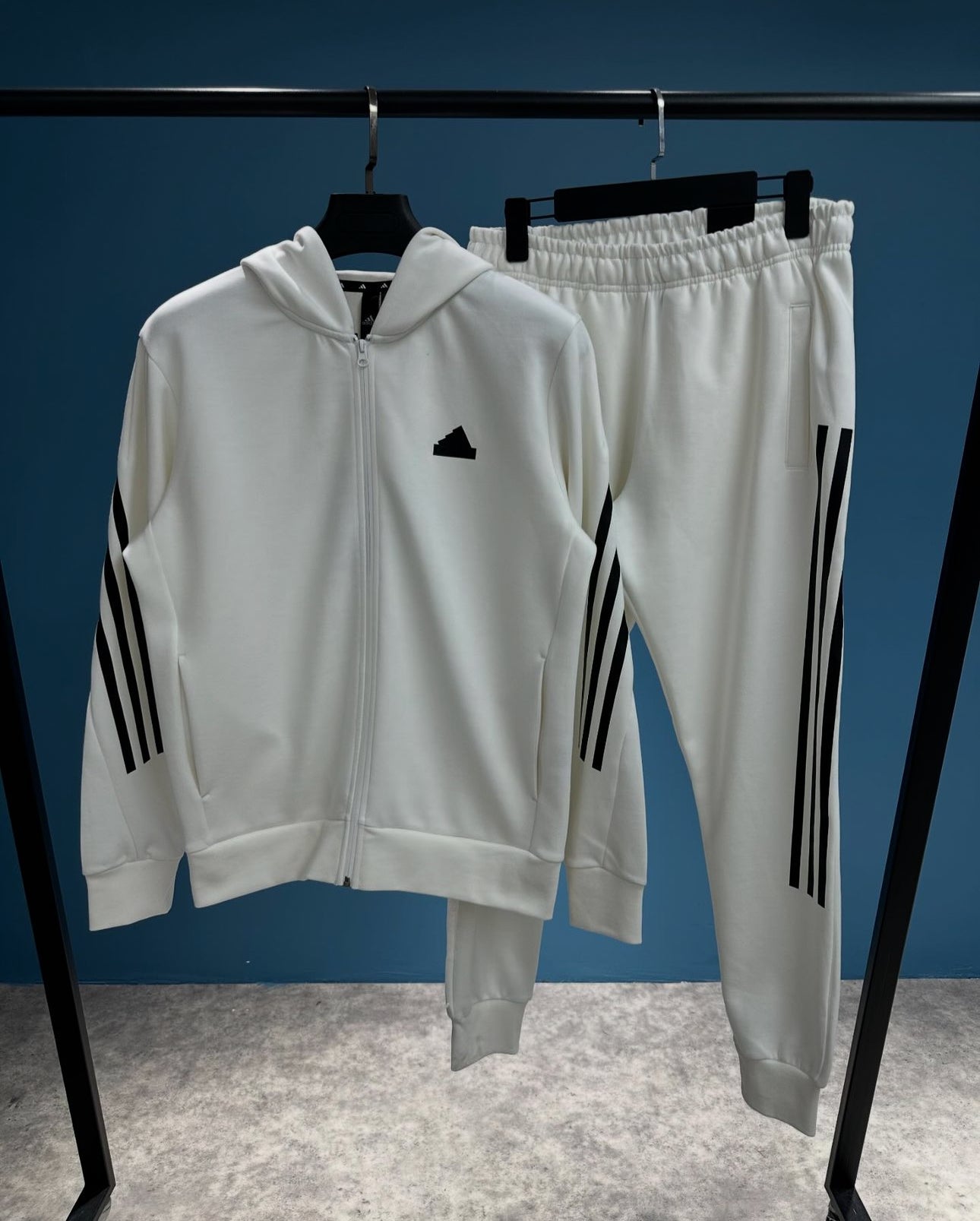 Set Adidas Essentials 3-Stripes white K25 rl