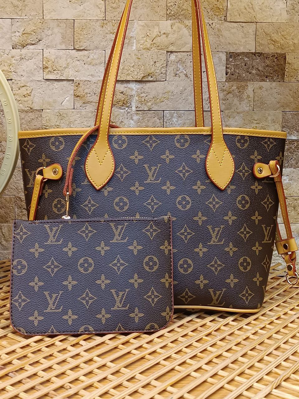 LUIS VUITTON BAG - 051