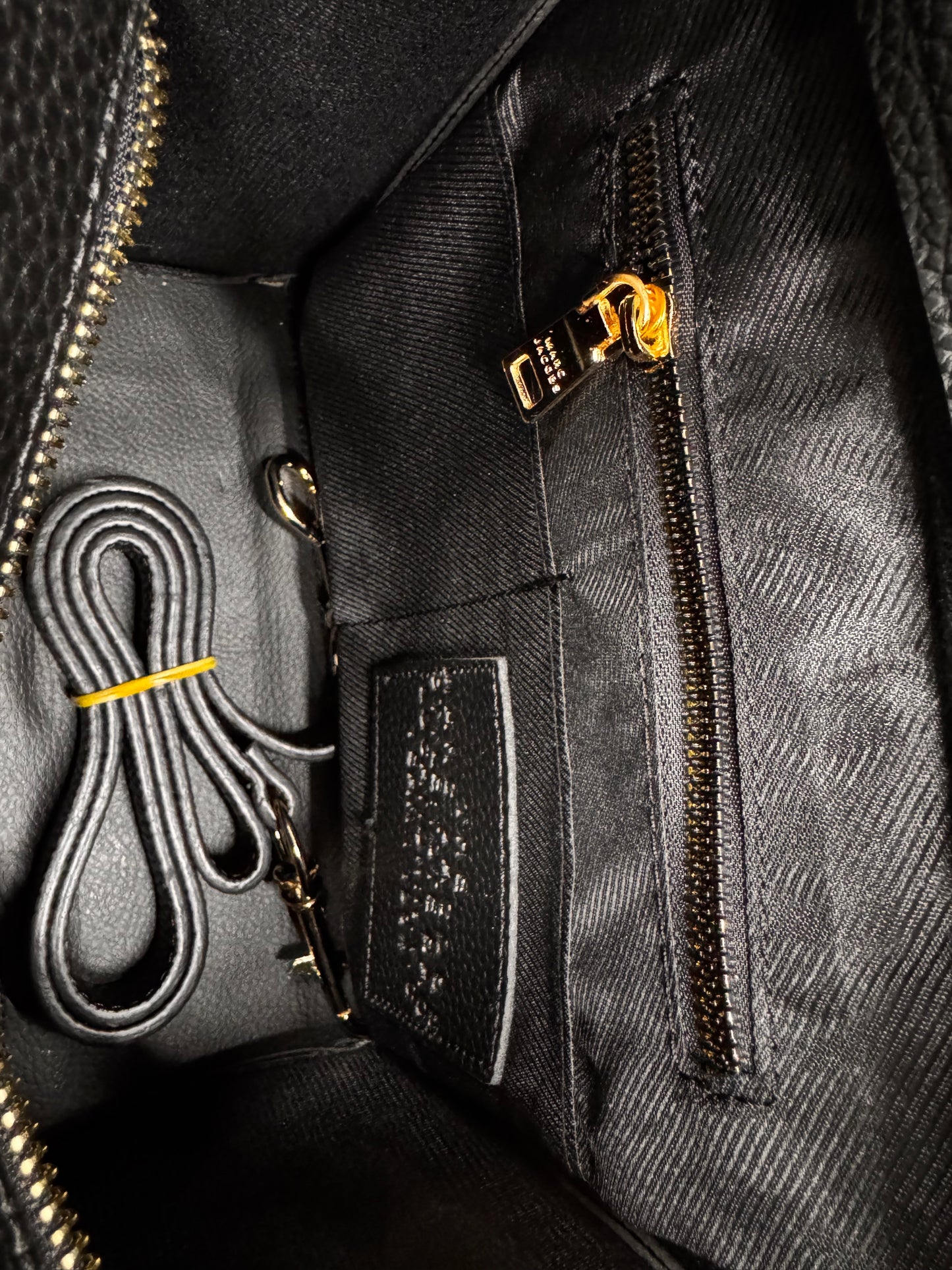 Marc Jacobs - The Small Tote Bag