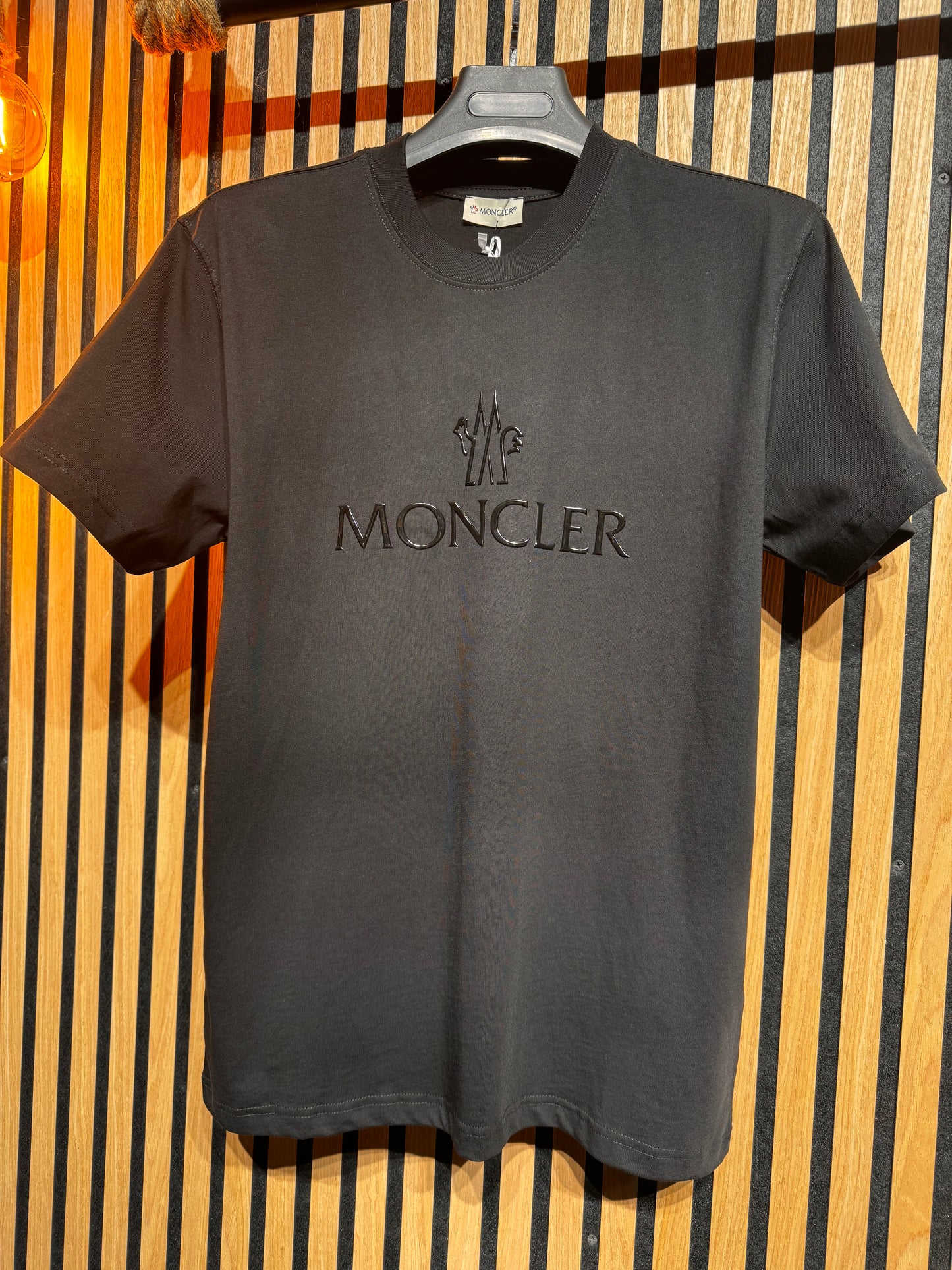Moncler - M11680