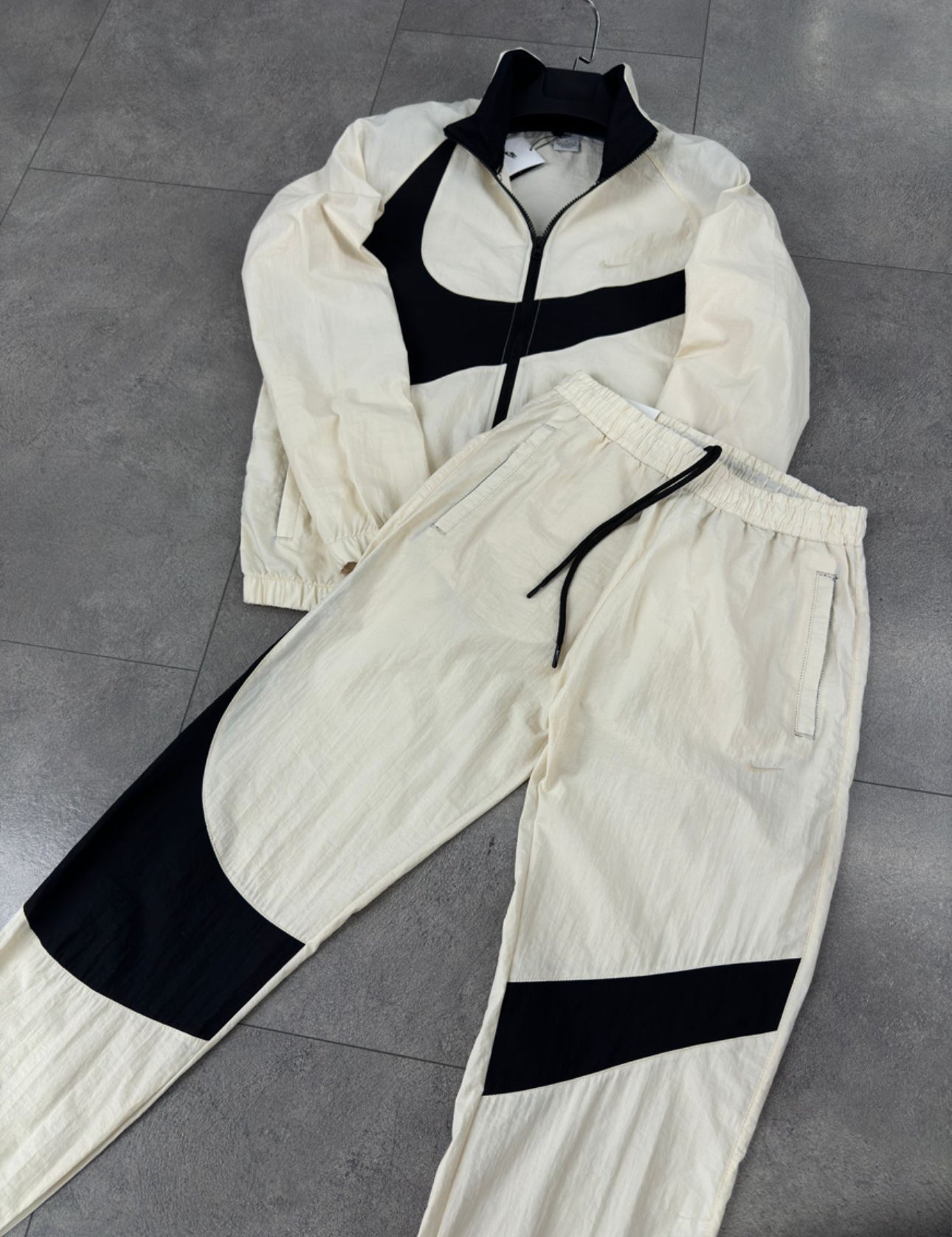 Σετ Nike - Sw02 Άσπρο Ζακέτα & Παντελόνι
