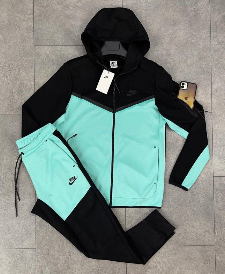 Nike Tech ensemble Gr-203 rl