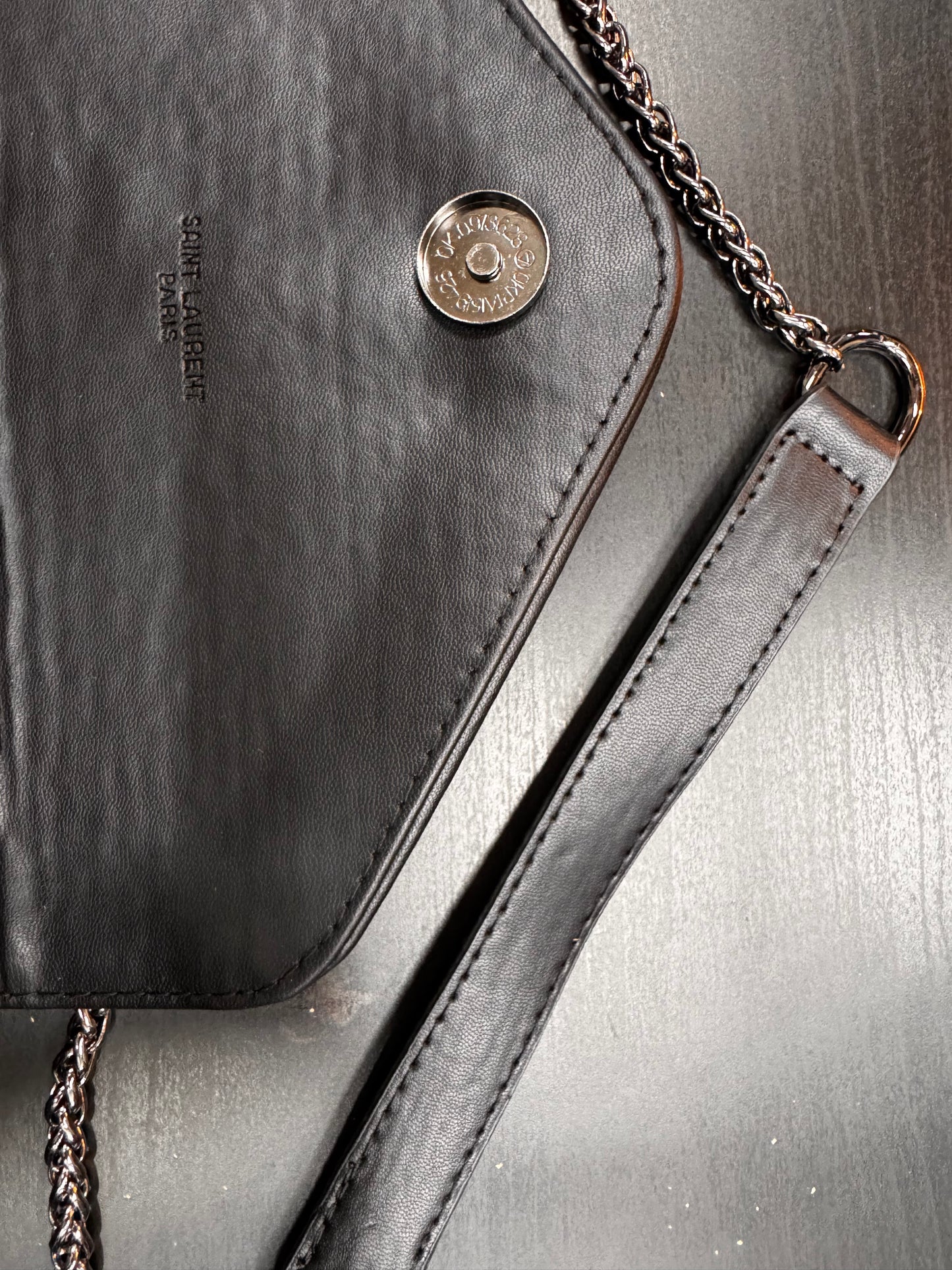 SAINT LAURENT Loulou medium leather shoulder bag