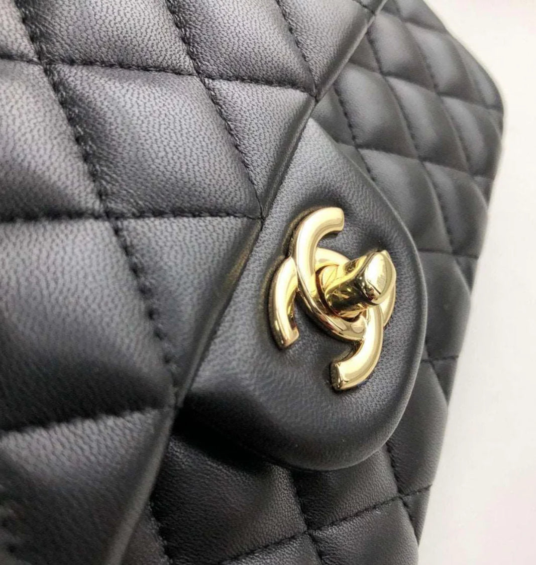 CHANEL CLASSIC FLAP BAG BLACK