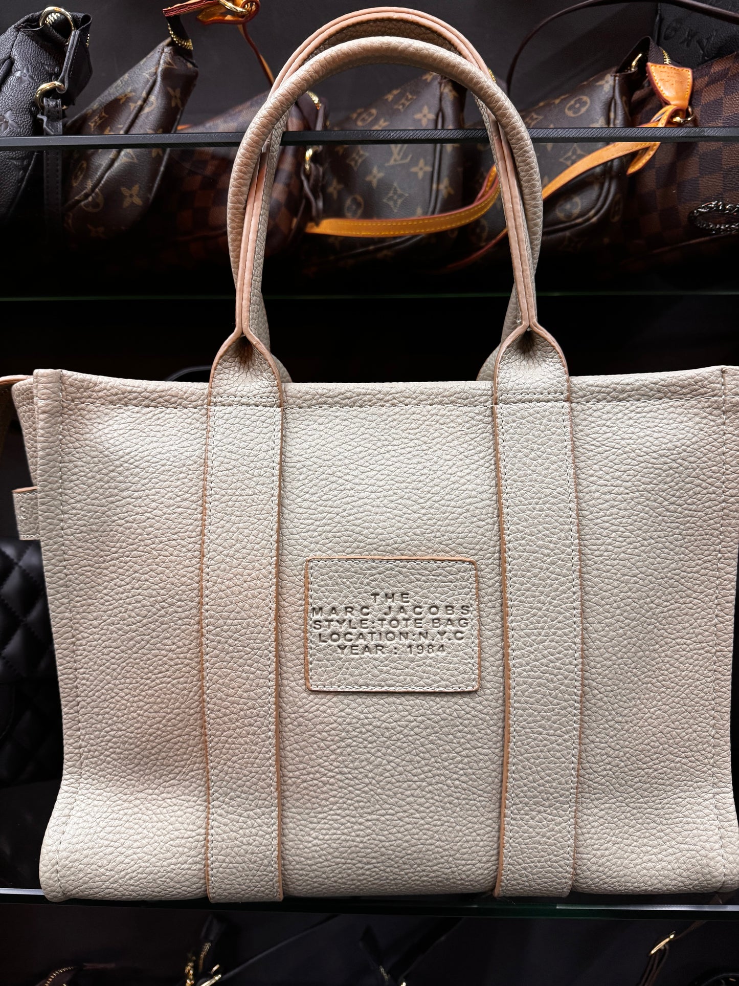 Marc Jacobs - The Large Tote bag beige