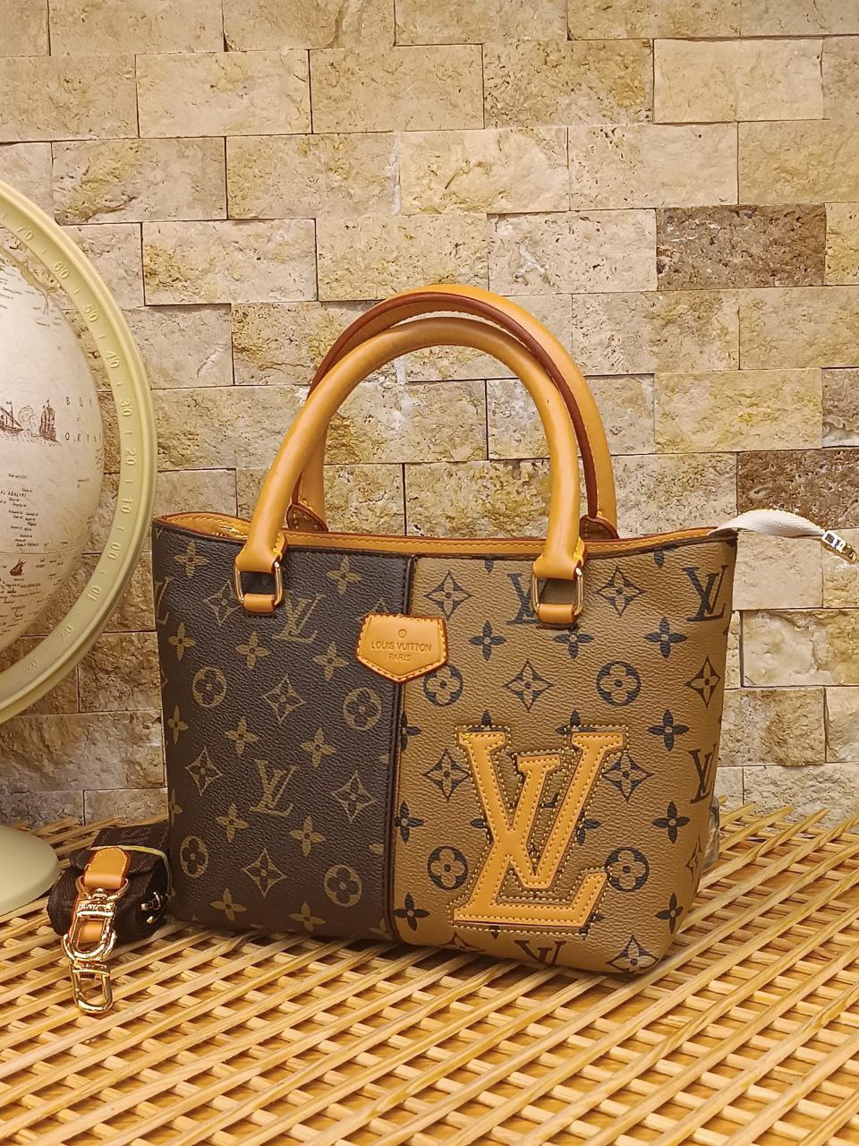 LUIS VUITTON BAG -080
