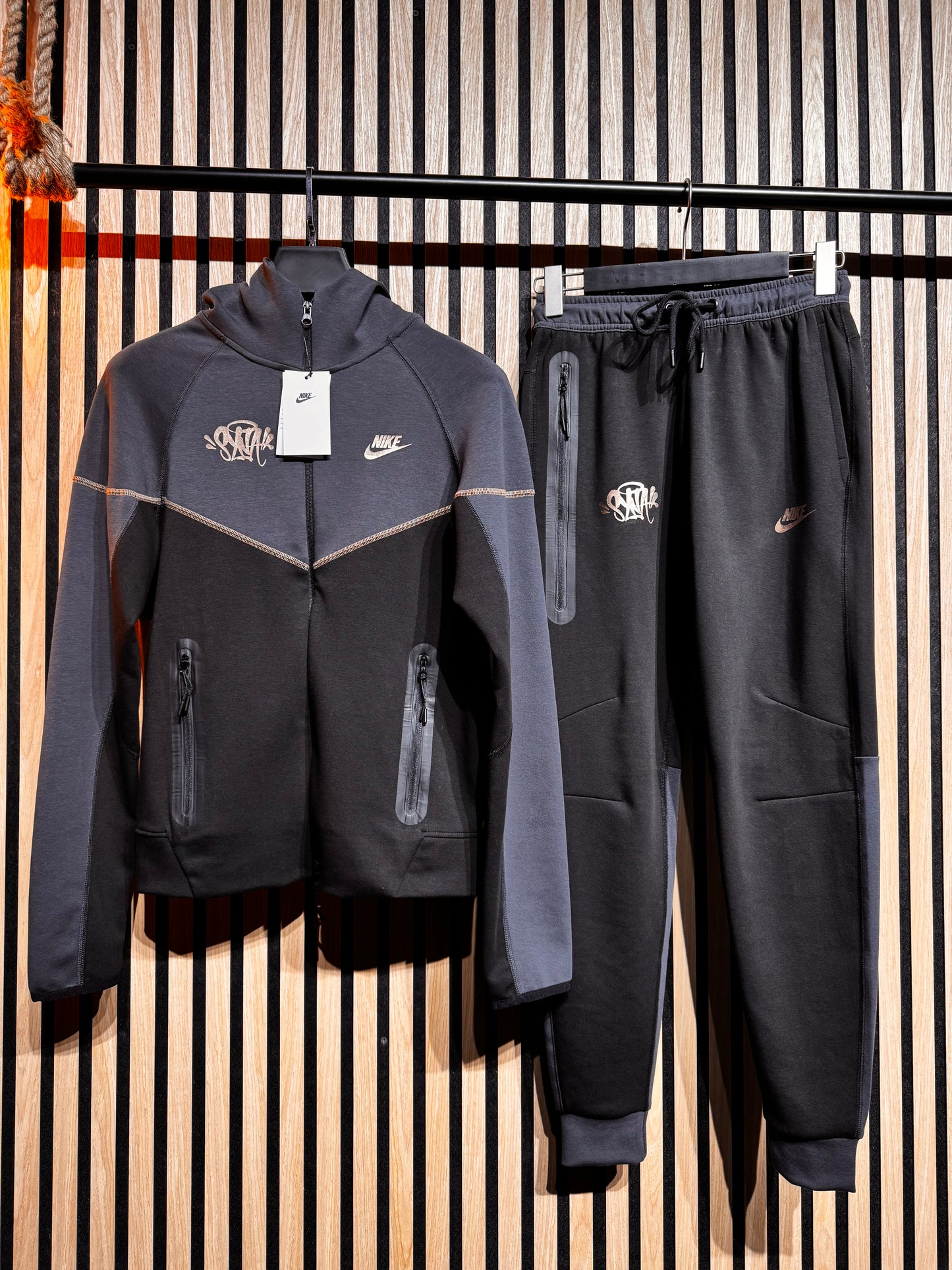 Σετ Nike Tech Syna - NO11168 Ζακέτα & Παντελόνι