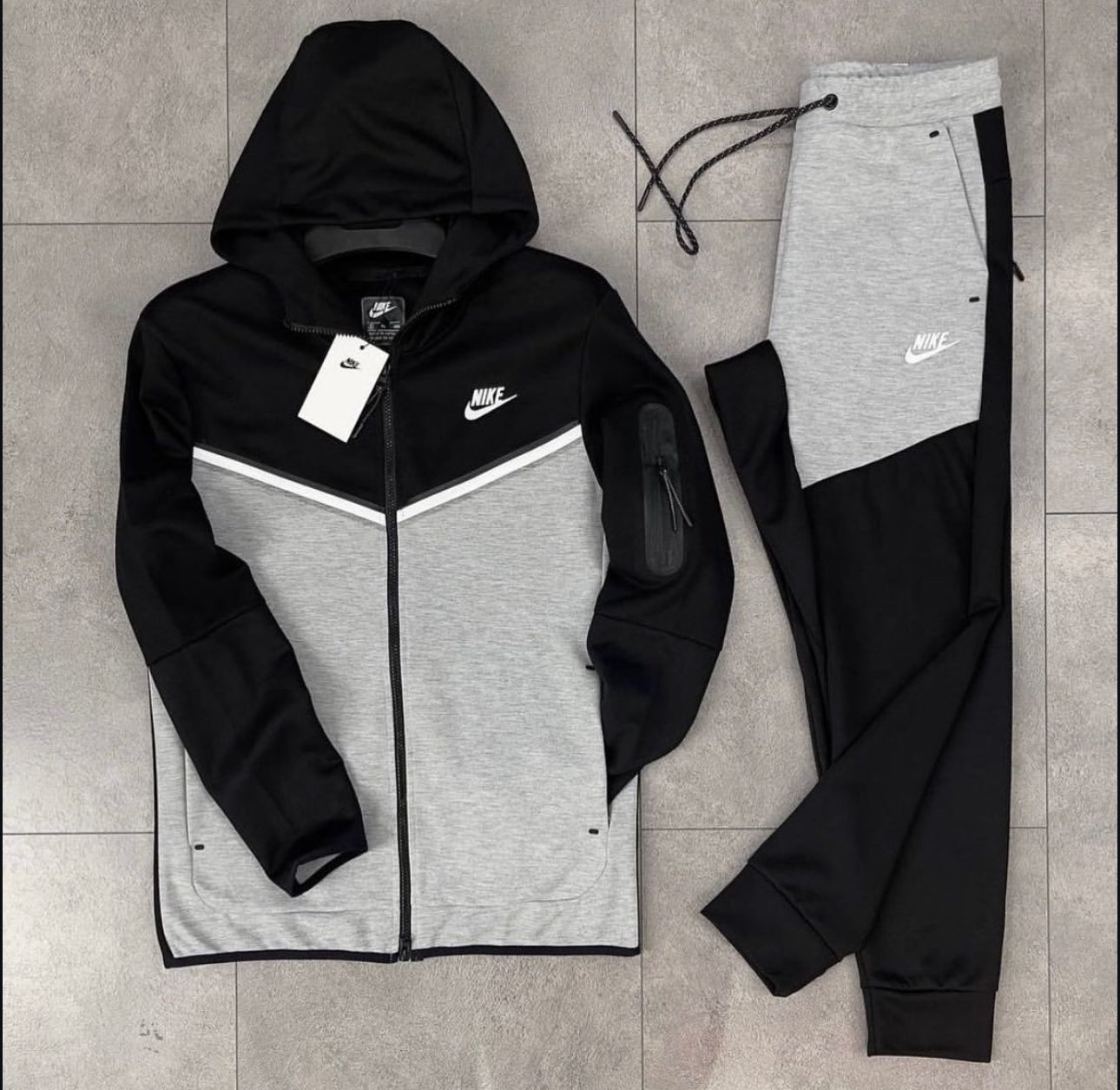 Nike Tech Fleece ensemble Gr-135 rl