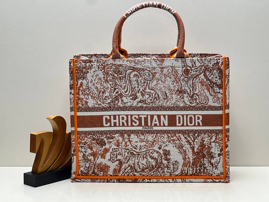 CHRISTIAN DIOR BAG -031