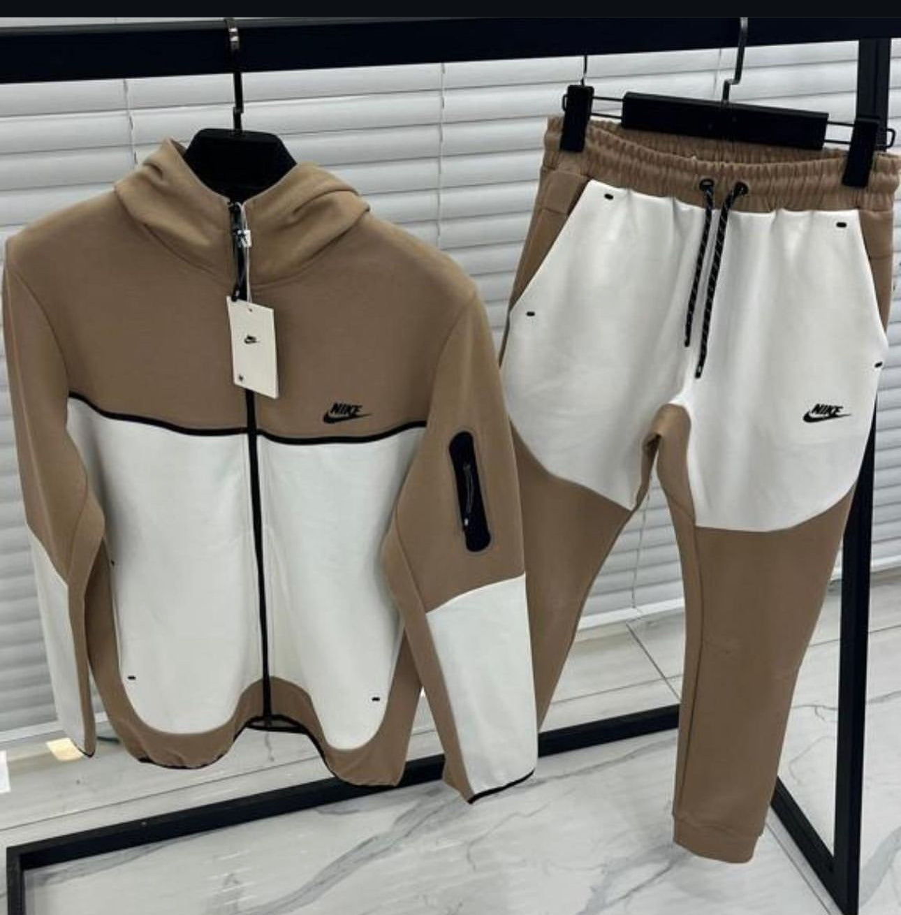 Nike Tech ensemble Gr-144 rl