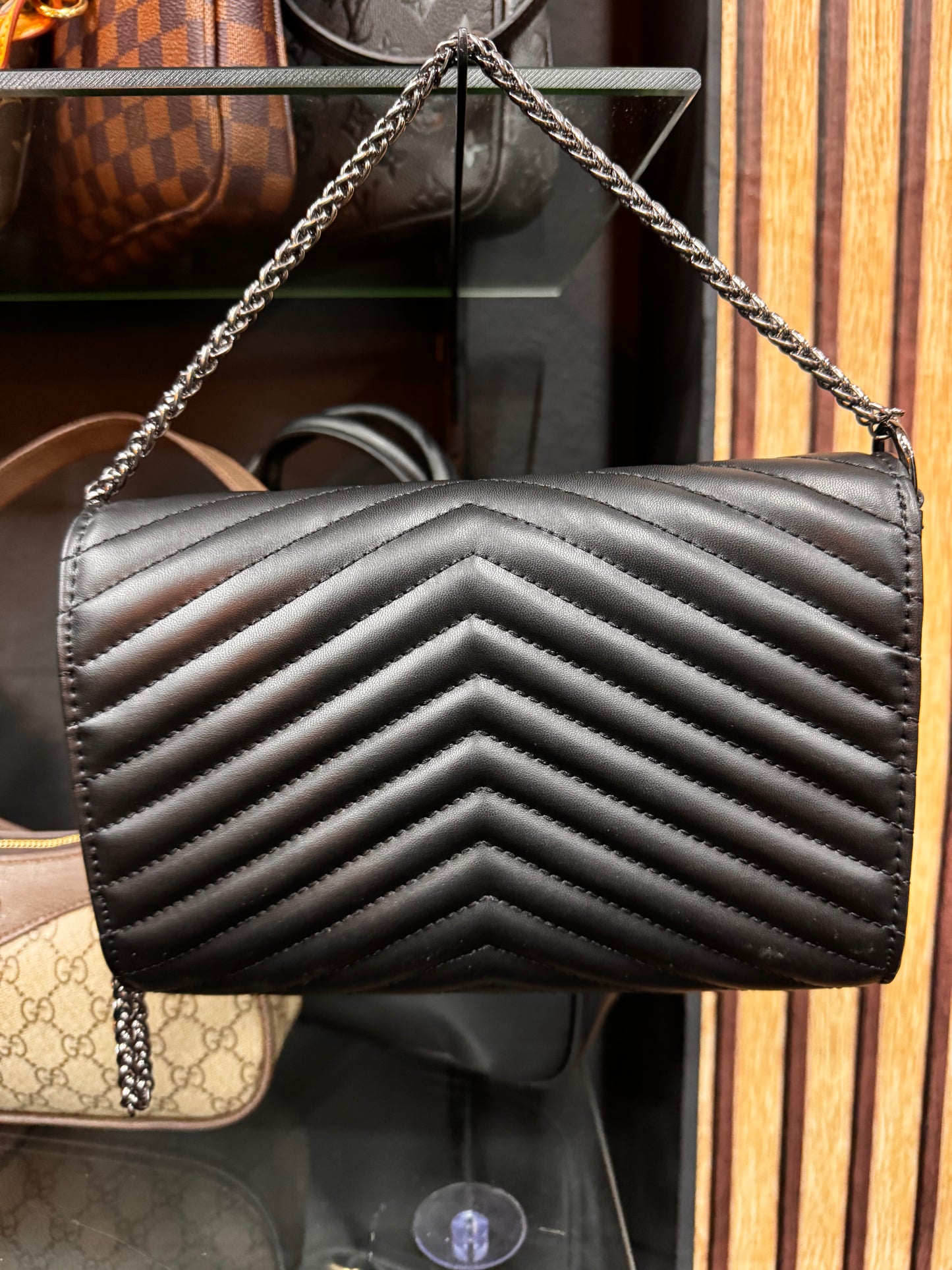 SAINT LAURENT Loulou medium leather shoulder bag