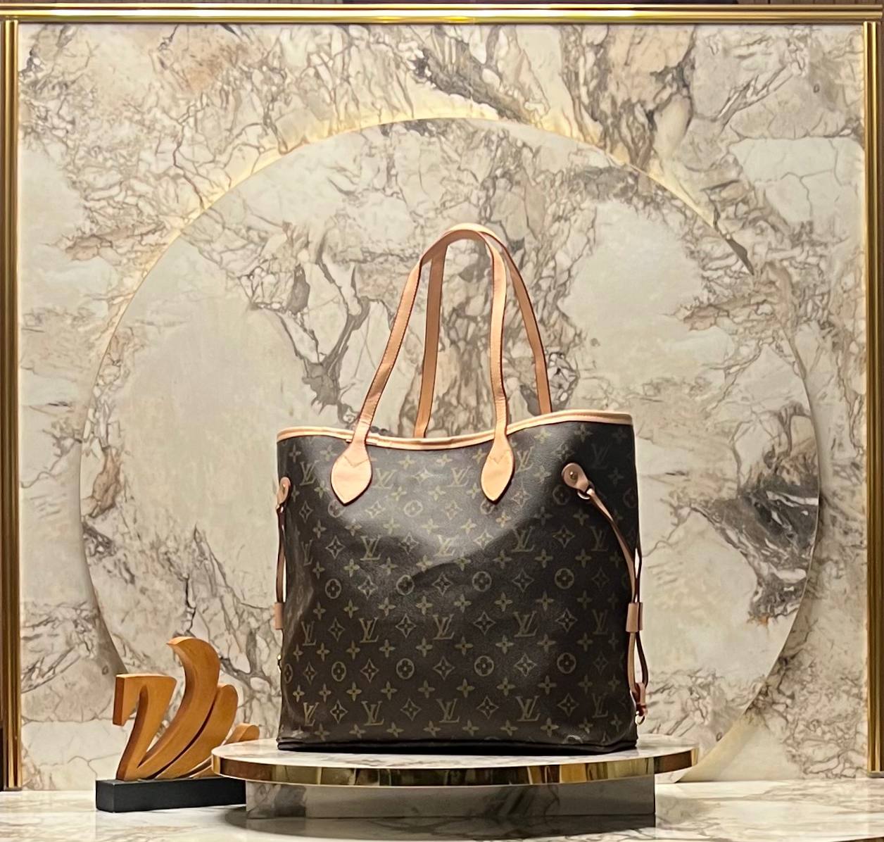 LUIS VUITTON BAG -017