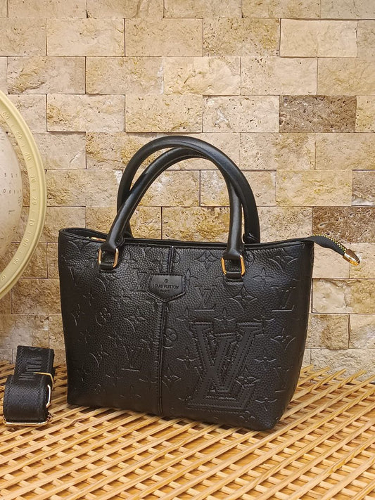 LUIS VUITTON BAG -081