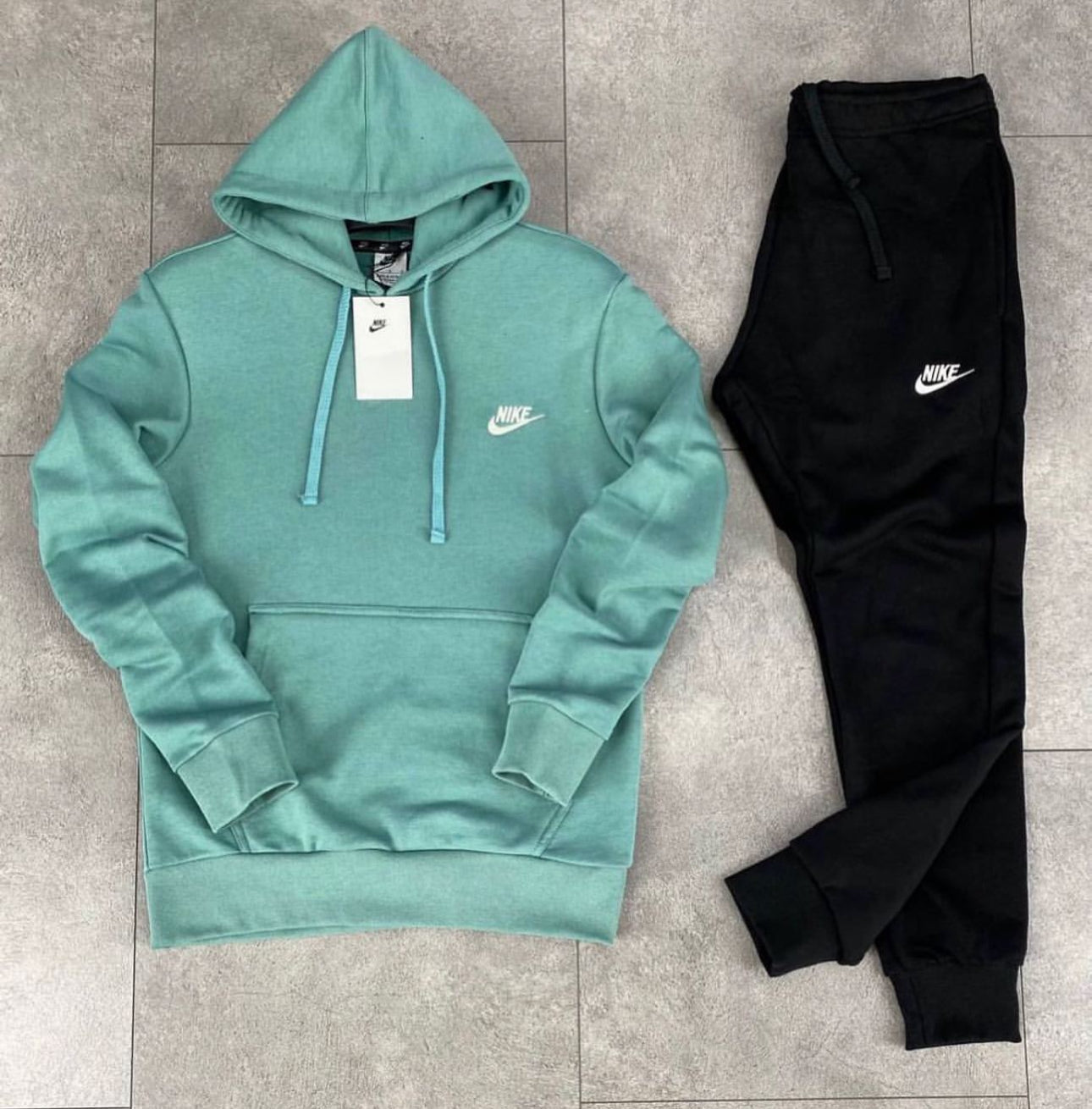 Nike Lifestyle ensemble Gr-130 rl