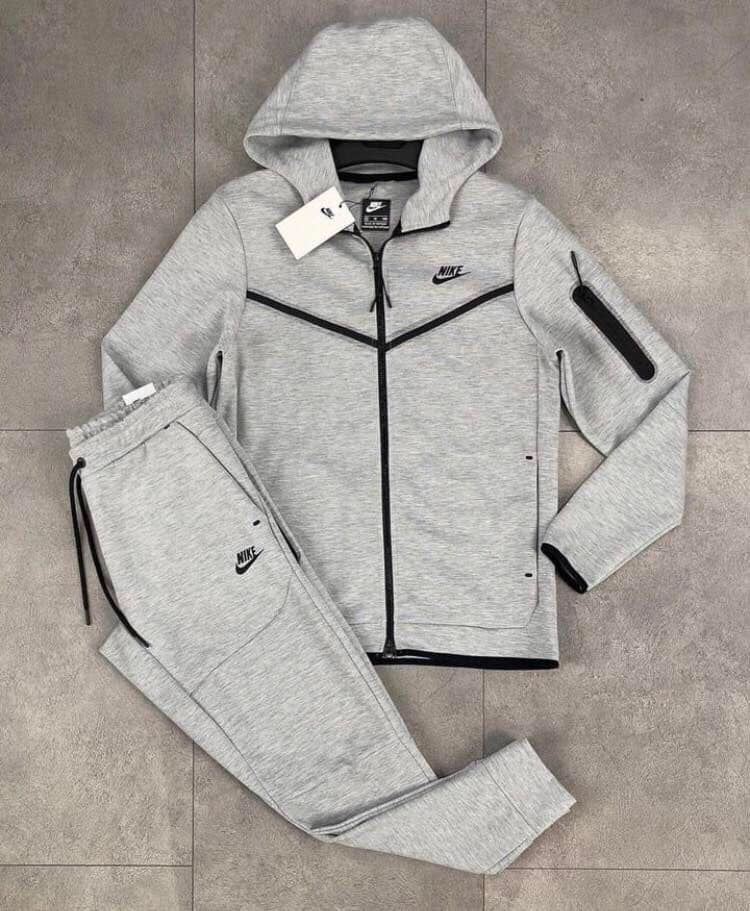 Nike Tech ensemble Gr-140 rl