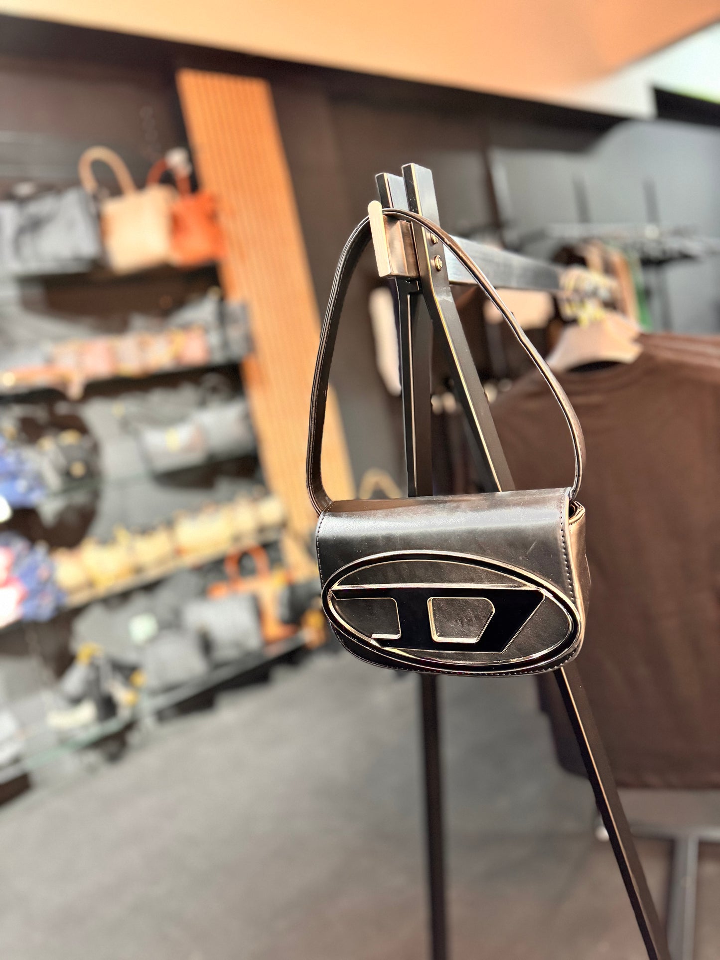 Diesel 1DR-Iconic shoulder bag in nappa leather