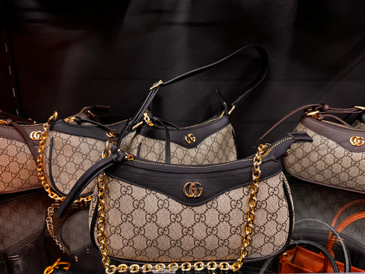 GUCCI Ophidia - Μαύρο μπεζ διακοσμημένη με ανάγλυφη δερμάτινη επένδυση με εμπριμέ επικάλυψη και καμβά GUCCI