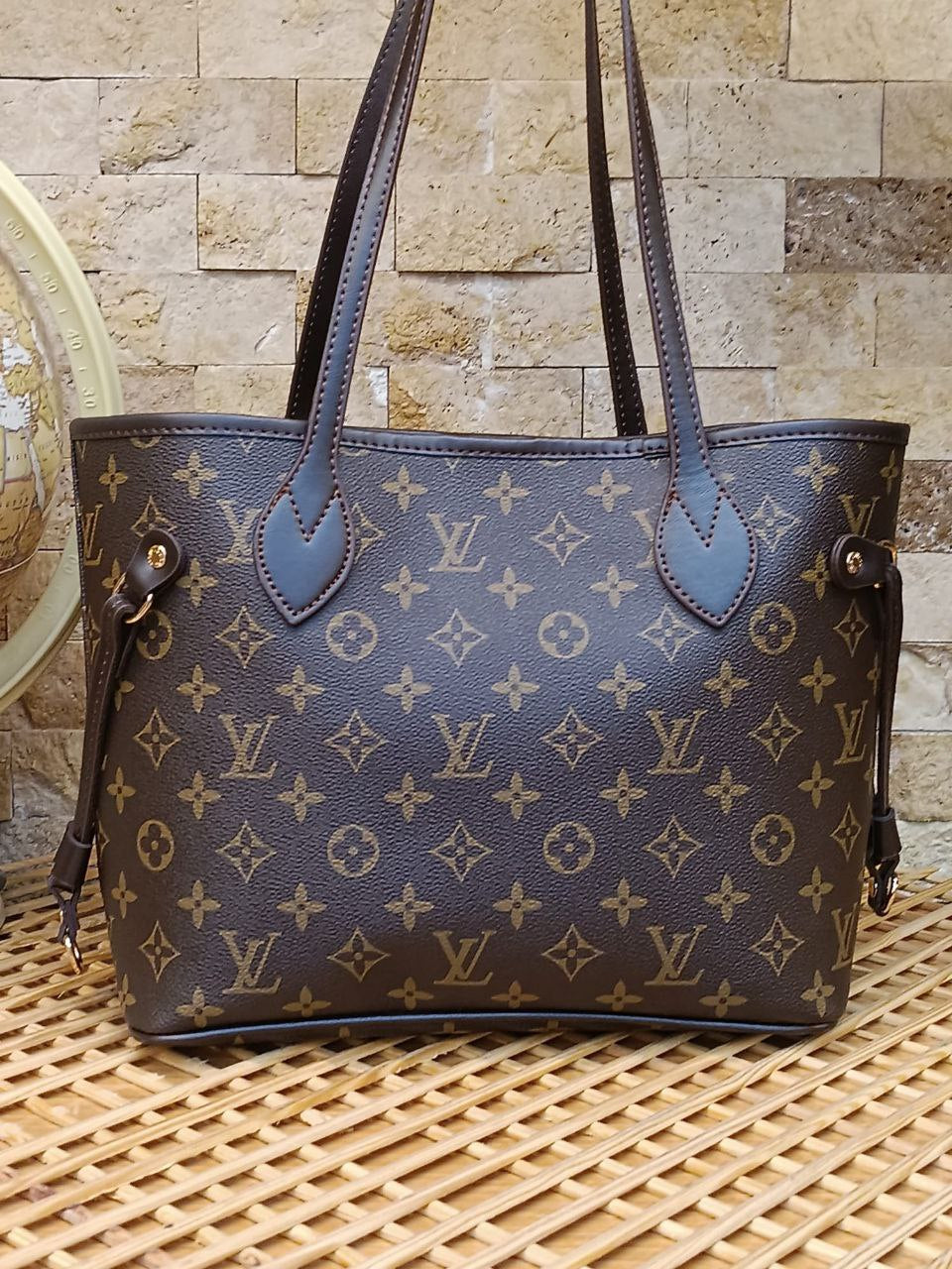 LUIS VUITTON BAG - 058