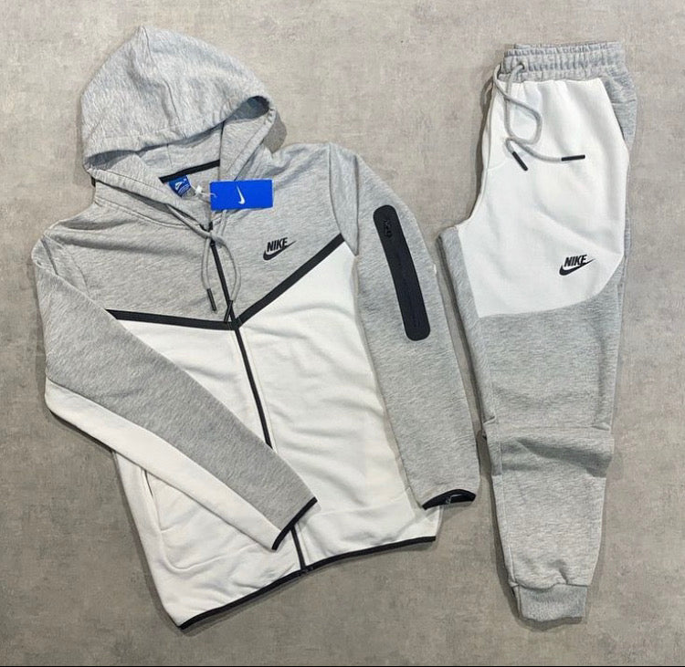 Nike Tech Lifestyle Gr-257 rl