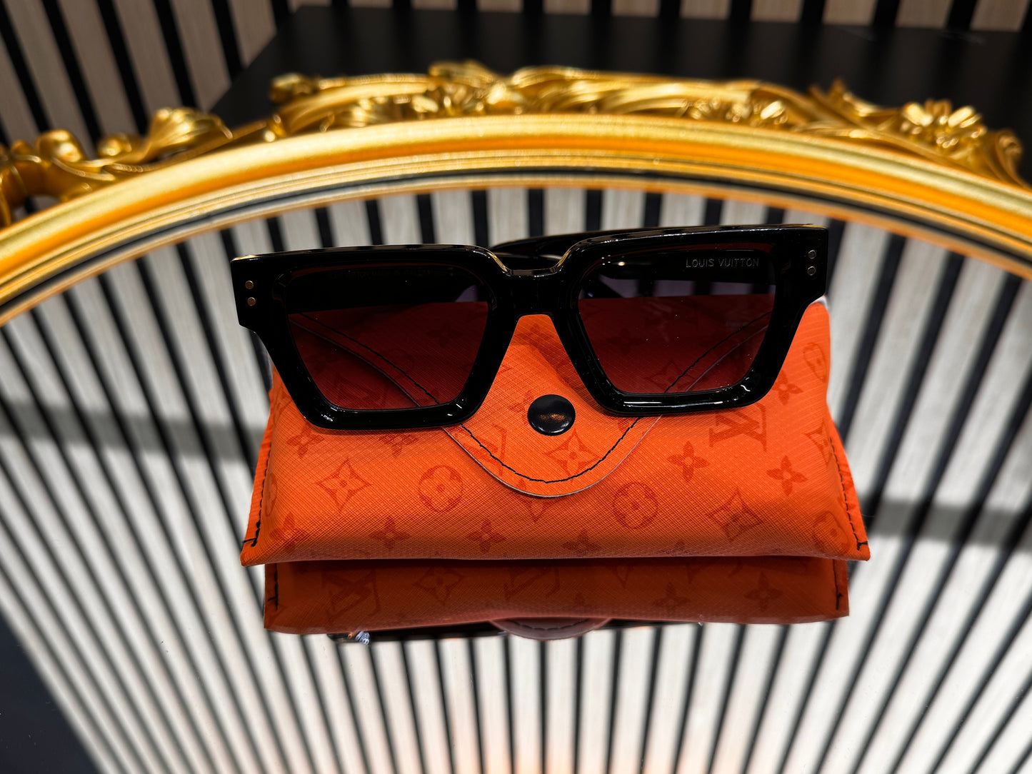 LUIS VUITTON sunglasses 2K25