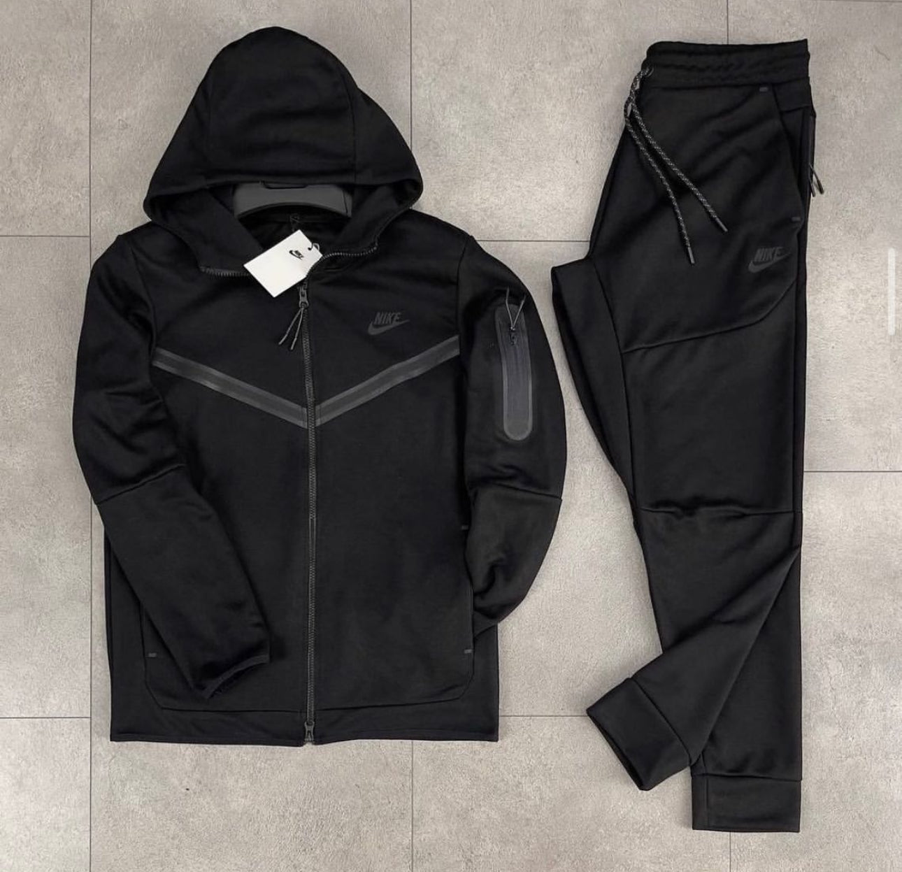 Nike Tech Fleece ensemble Gr-134 rl