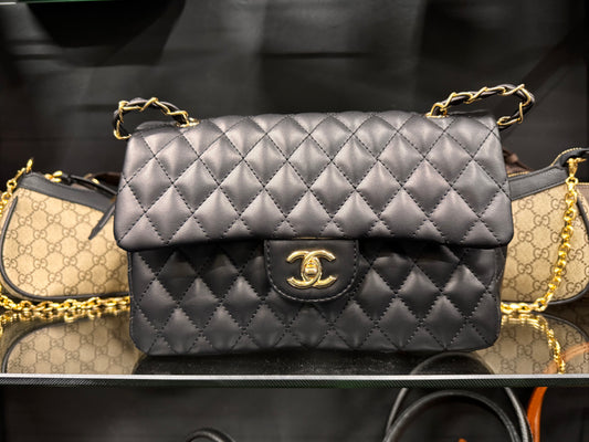 CHANEL CLASSIC FLAP BAG BLACK