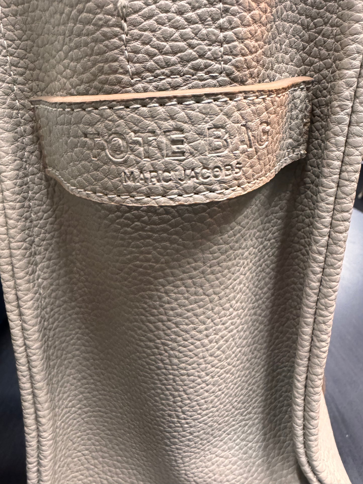 Marc Jacobs - The Large Tote bag beige