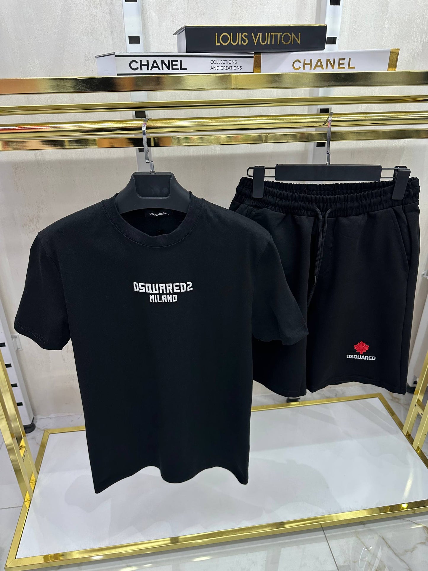 Set Dsquared code-528
