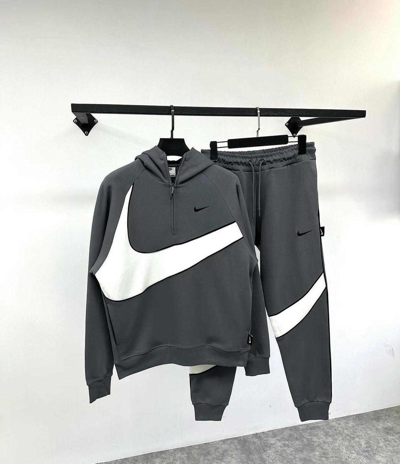 Nike Swoosh ensemble Gr-143 rl