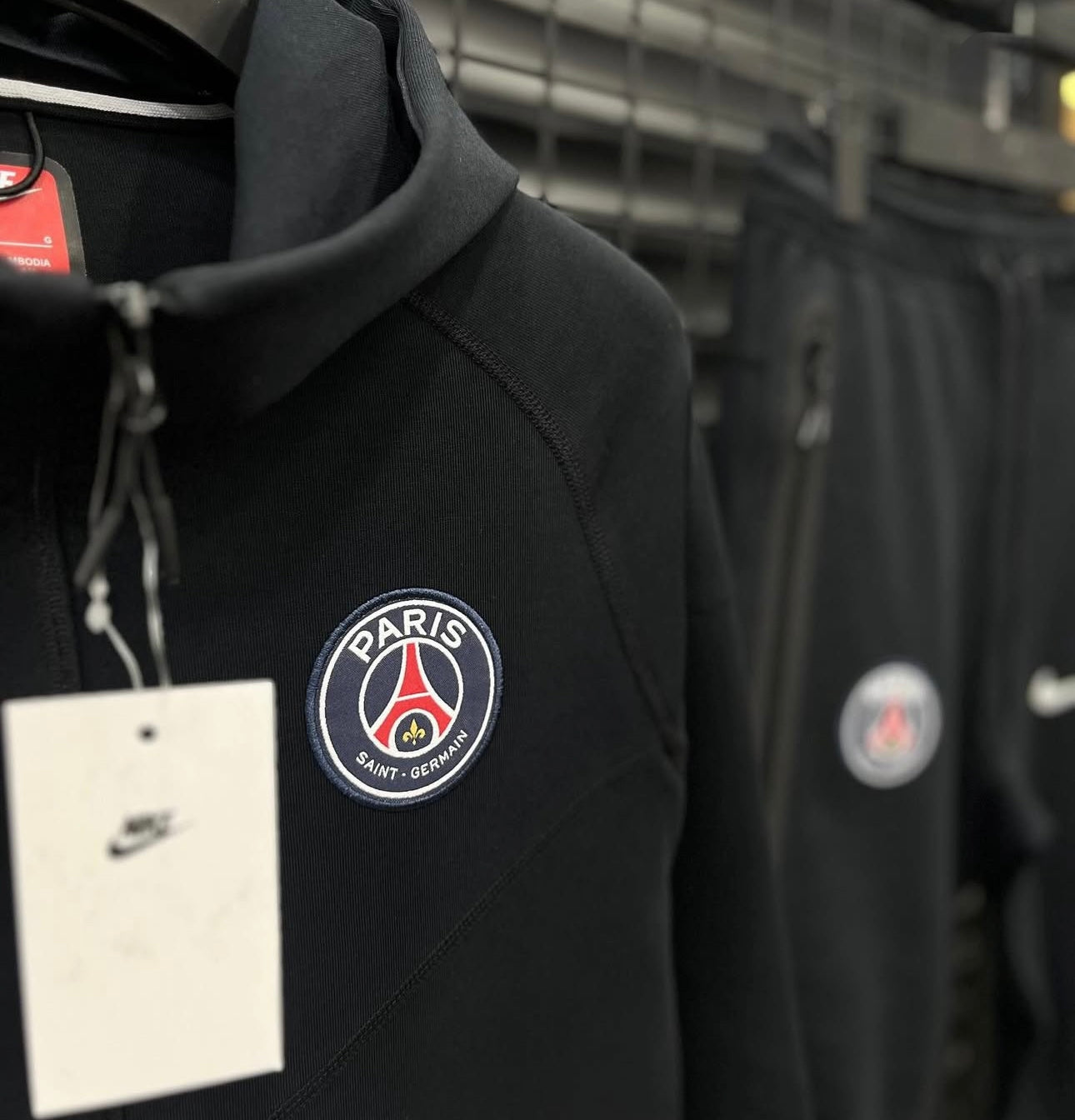 Set Nike Tech Paris - N579 rl